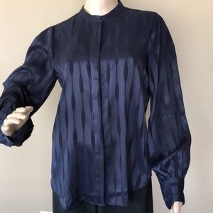 Ann Taylor deep navy top w mandarin collar